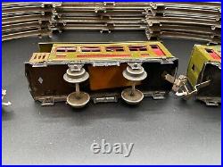 Lionel Prewar O Gauge Set/252 LOCOMOTIVE, TWO 529 CARS & ONE 530 CAR with track
