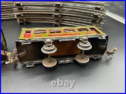 Lionel Prewar O Gauge Set/252 LOCOMOTIVE, TWO 529 CARS & ONE 530 CAR with track