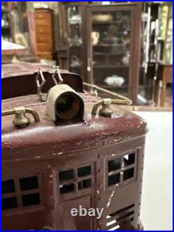 + Lionel Prewar Standard Gauge Tinplate No. 8 Maroon Electric Engine + Lionel Prewar Standard Gauge Tinplate No. 8 Maroon Electric Engine