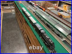 Lionel Prewar Steam Engine 1684 / 3 Passenger Cars O Gauge / 027