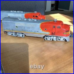 Lionel Santa Fe F 3 Vindage Diesel Locomotive O Gauge 2353 AA Post war