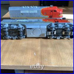 Lionel Santa Fe F 3 Vindage Diesel Locomotive O Gauge 2353 AA Post war