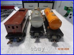 Lionel Vintage Pre War (1937-41) # 1668 Black Steam Loco, #1689T Tender & 3 Cars