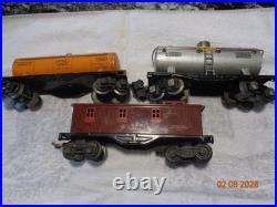 Lionel Vintage Pre War (1937-41) # 1668 Black Steam Loco, #1689T Tender & 3 Cars