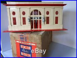 Lionel prewar 116 large passenger station in late colors and OB C7 Exc beauty