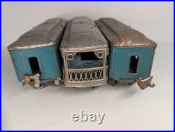 Lionel prewar Blue Comet 600 601 602 passenger cars in two tone blue Original