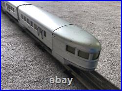 Lionel prewar RED TOP YANKEE 1935 Only SILVER SMOOTH Body 4-Door Coach All Orig