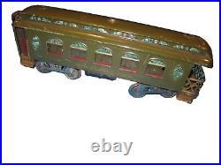 Lionel prewar passenger car #190 observation end car dk green ex. Orig