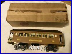 Lionel prewar standard gauge two tone brown 309 and 312 C-8 boxed passenger cars