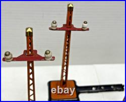Lot Of 4 Lionel Prewar O-gauge 060 Orange Telegraph Poles With Arms Lot Of 4 Lionel Prewar O-gauge 060 Orange Telegraph Poles With Arms