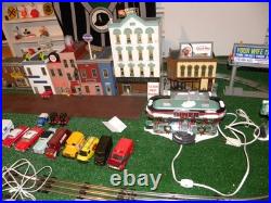 Mostly Lionel trains & non Lionel accessories Getng out of hobby due to health