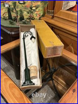 Near Mint BoxedLionel Prewar Std. Gauge #61 Dark Green Lamp Post L/N WOW
