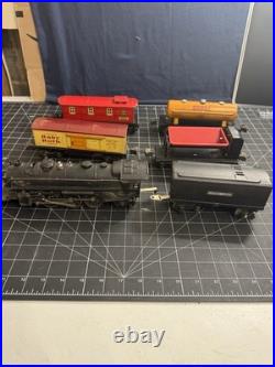 O Scale Prewar Train Lot Train, Cars, and Track Lionel 1666 027 Engine