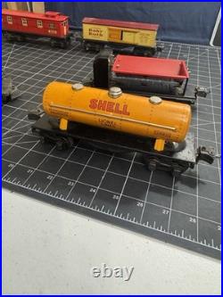 O Scale Prewar Train Lot Train, Cars, and Track Lionel 1666 027 Engine