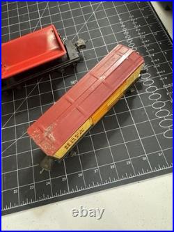 O Scale Prewar Train Lot Train, Cars, and Track Lionel 1666 027 Engine