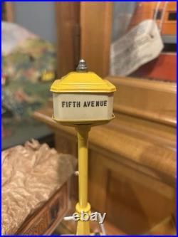 Outstanding ExampleLionel Prewar 57 Lamp Post WithPaper & Correct Brick Box C9