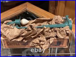 Outstanding NOSLionel Prewar 58 Lamp Post WithBrick Box & Paper! WOW