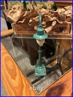 Outstanding NOSLionel Prewar 58 Lamp Post WithBrick Box & Paper! WOW