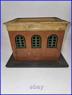 Pre-War Lionel Lot #126 Tin LIONELVILLE Train Station and #436 Power House