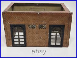 Pre-War Lionel Lot #126 Tin LIONELVILLE Train Station and #436 Power House