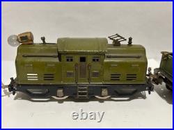 Pre-War Lionel O Guage 252 Locomotive With 812 Gondola Cars