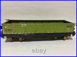 Pre-War Lionel O Guage 252 Locomotive With 812 Gondola Cars
