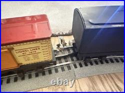 Pre war Lionel 8625 Engine with tender train