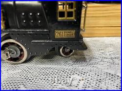 Prewar lionel 261 locomotive 262 tender with 4-610 cars