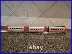 Rare Lionel Prewar Red & Silver Junior Streamliner Passenger Set Good Condition Rare Lionel Prewar Red & Silver Junior Streamliner Passenger Set Good Condition
