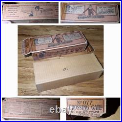 Very rare Vintage Pre war Lionel Train 077 Crossing gate empty box