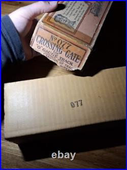 Very rare Vintage Pre war Lionel Train 077 Crossing gate empty box