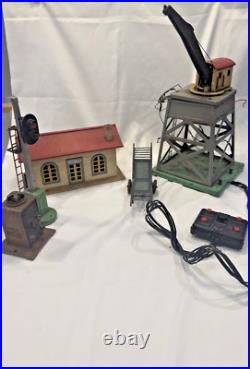 Vintage Lionel Lot #165 Crane #137 Station #91 + Signal As Is Untested PREWAR