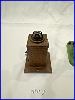 Vintage Lionel Lot #165 Crane #137 Station #91 + Signal As Is Untested PREWAR