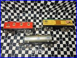 Vintage Lionel Pre War Streamline 1689E Steam Engine & Tender with Rolling Stock Vintage Lionel Pre War Streamline 1689E Steam Engine & Tender with Rolling Stock