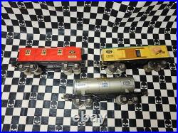 Vintage Lionel Pre War Streamline 1689E Steam Engine & Tender with Rolling Stock Vintage Lionel Pre War Streamline 1689E Steam Engine & Tender with Rolling Stock