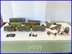 Vintage Pre-War LIONEL TRAIN SET NY Central Lines 33 Engine +Lionel 517 Caboose+ Vintage Pre-War LIONEL TRAIN SET NY Central Lines 33 Engine +Lionel 517 Caboose+