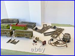 Vintage Pre-War LIONEL TRAIN SET NY Central Lines 33 Engine +Lionel 517 Caboose+ Vintage Pre-War LIONEL TRAIN SET NY Central Lines 33 Engine +Lionel 517 Caboose+
