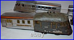 Vintage Pre-War Lionel 2 616, 618, & 3 Vestibules Flying Yankee