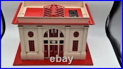 Vtg Lionel PreWar City Railroad Station No. 115 tested in Very good condition Vtg Lionel PreWar City Railroad Station No. 115 tested in Very good condition