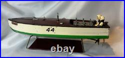 Working Pre War Lionel Craft Wind Up Motorboat With Passengers & Stand Working Pre War Lionel Craft Wind Up Motorboat With Passengers & Stand