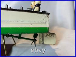 Working Pre War Lionel Craft Wind Up Motorboat With Passengers & Stand Working Pre War Lionel Craft Wind Up Motorboat With Passengers & Stand