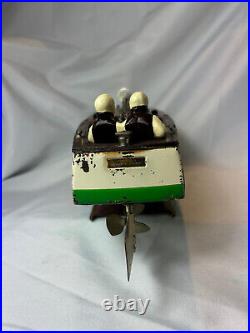 Working Pre War Lionel Craft Wind Up Motorboat With Passengers & Stand Working Pre War Lionel Craft Wind Up Motorboat With Passengers & Stand