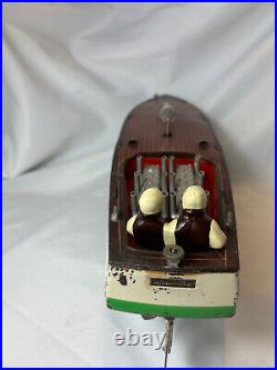 Working Pre War Lionel Craft Wind Up Motorboat With Passengers & Stand Working Pre War Lionel Craft Wind Up Motorboat With Passengers & Stand