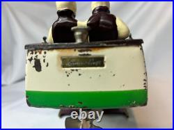 Working Pre War Lionel Craft Wind Up Motorboat With Passengers & Stand Working Pre War Lionel Craft Wind Up Motorboat With Passengers & Stand